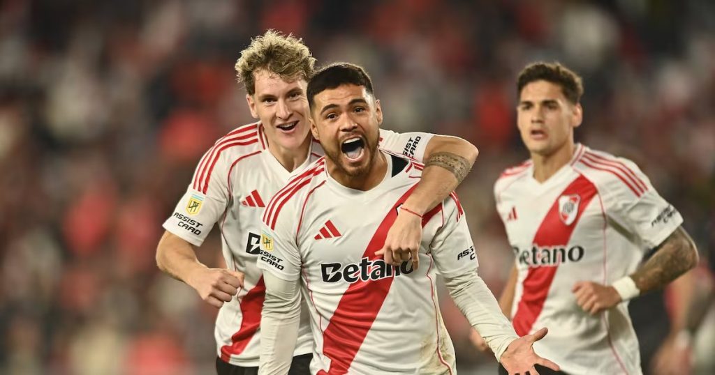 Dónde Ver el Partido de River Plate contra Libertad en la Copa Libertadores - ¡Noche Máxima en el Monumental: River en Busca de la Gloria!