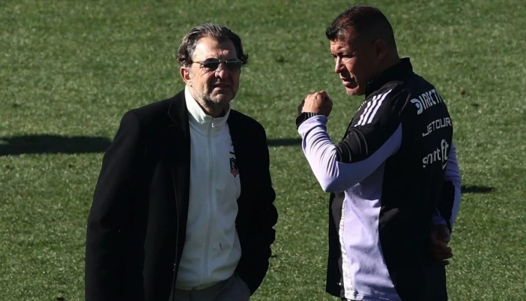 La Postura de Colo Colo sobre el Formato de la Liga Profesional de Primera - Colo Colo y la Lucha por el Formato de Liga: Drama y Pasión en el Fútbol