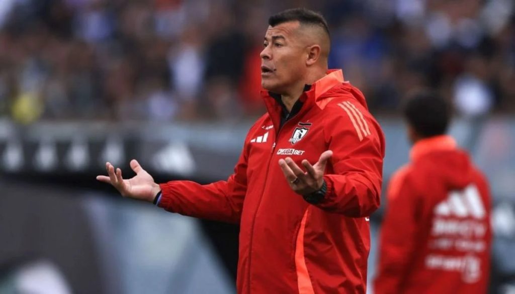 Sanción a Jorge Almirón en Colo Colo Antes del Clásico contra Universidad Católica - Jorge Almirón: La Polémica que Reaviva el Clásico de Colo Colo