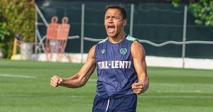 Alexis Sánchez Ficha por el Sevilla en España - ¡Alexis Sánchez regresa a LaLiga: emocionante fichaje por Sevilla!
