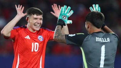 Atajada de Sebastián Mella en el Penalti contra Japón en el Mundial Sub 20 - Sebastián Mella y su atajada heroica que mantiene viva a la Roja Sub 20