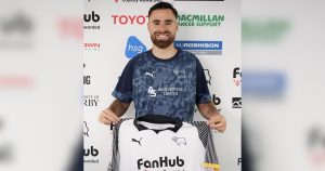 Ben Brereton Llega al Derby County para Reencontrarse con Su Mejor Nivel - ¡Ben Brereton: Regreso Infartante a Derby County y la Roja!