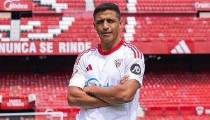 Formación del Sevilla para Enfrentar al Elche en la Liga - Chileños Alexis Sánchez y Gabriel Suazo debutan en el Sevilla
