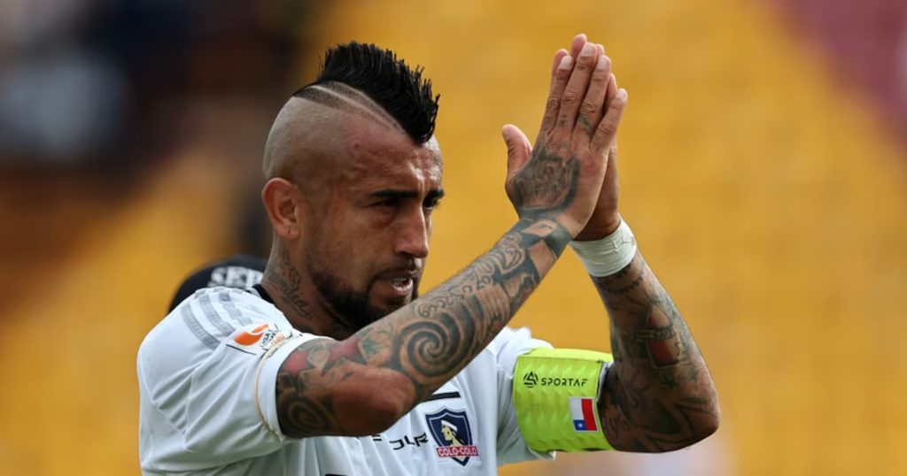 La Amarga Renovación del Contrato de Arturo Vidal en Colo Colo - Arturo Vidal: Un Año de Desafíos y Renovaciones en Colo Colo