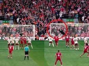 Propuesta de Michael Owen sobre los Tiros Libres sin Barrera - Golazo Épico de Szoboszlai Desata Polémica por Tiros Libres