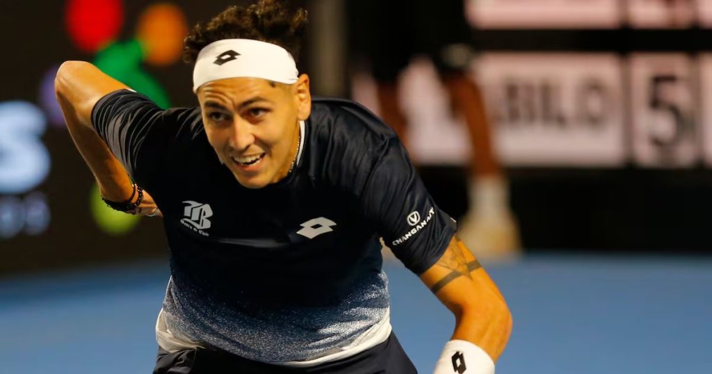 Dónde Ver el Partido de Alejandro Tabilo contra Félix Auger-Aliassime en el Masters de Shanghái - Tabilo desafía a Auger-Aliassime en un duelo crucial en Shanghái