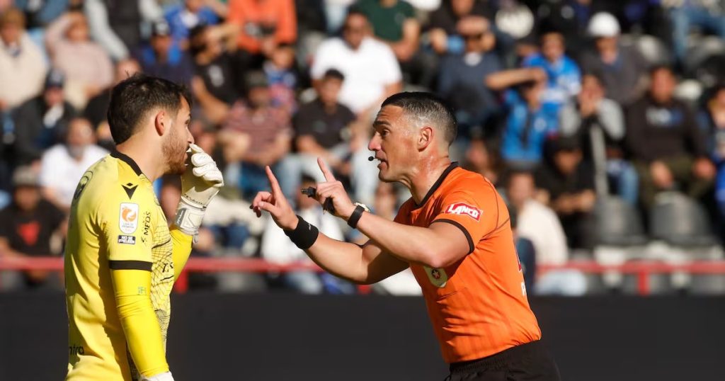 Polémicas Arbitrales en la Semifinal de la Copa Chile entre Huachipato y Audax Italiano - Controversias en la Copa Chile: Árbitro Philippe bajo la mira