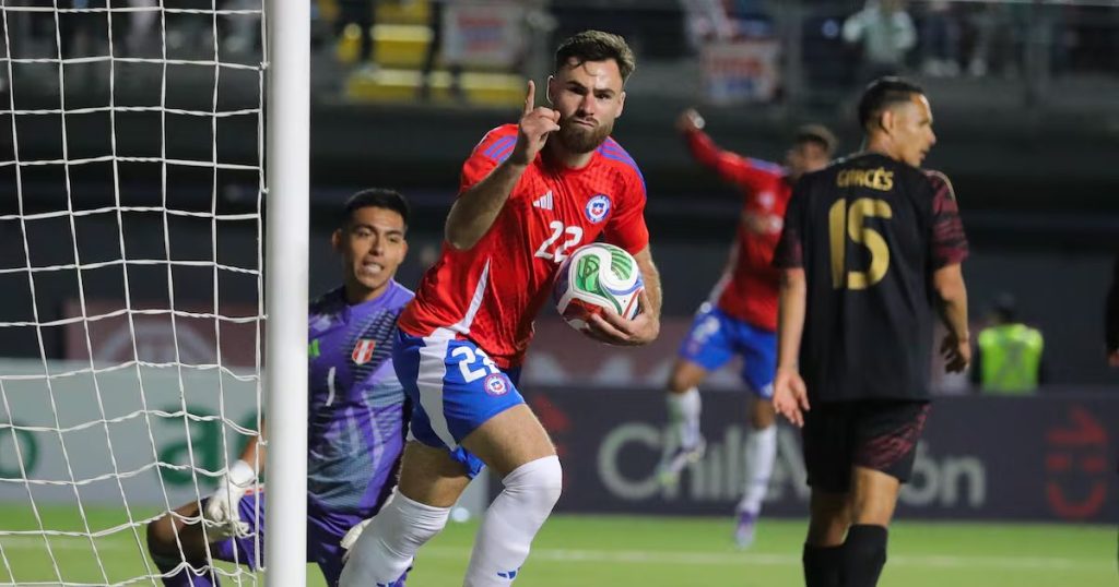 Victoria de la Roja sobre Perú en la Florida Gracias a un Autogol - Chile vence a Perú gracias a un autogol inesperado en La Florida